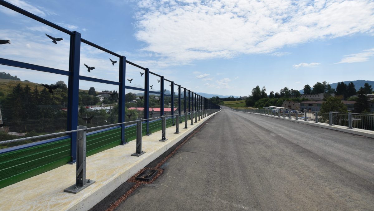 Stavba obchvatu Brezna bude pokračovať, zabojovali o to samospr&aacute;vy na ministerstve. Na projekt v&scaron;ak prispej&uacute; z vlastnej kasy