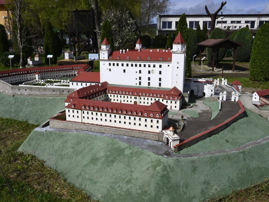 Model Bratislavského hradu.