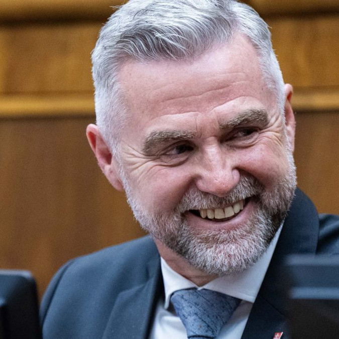 Tibor Gašpar (Smer-SD).