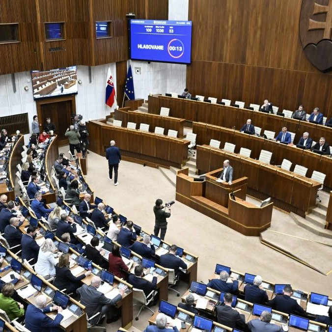 Plénum Národnej rady SR.