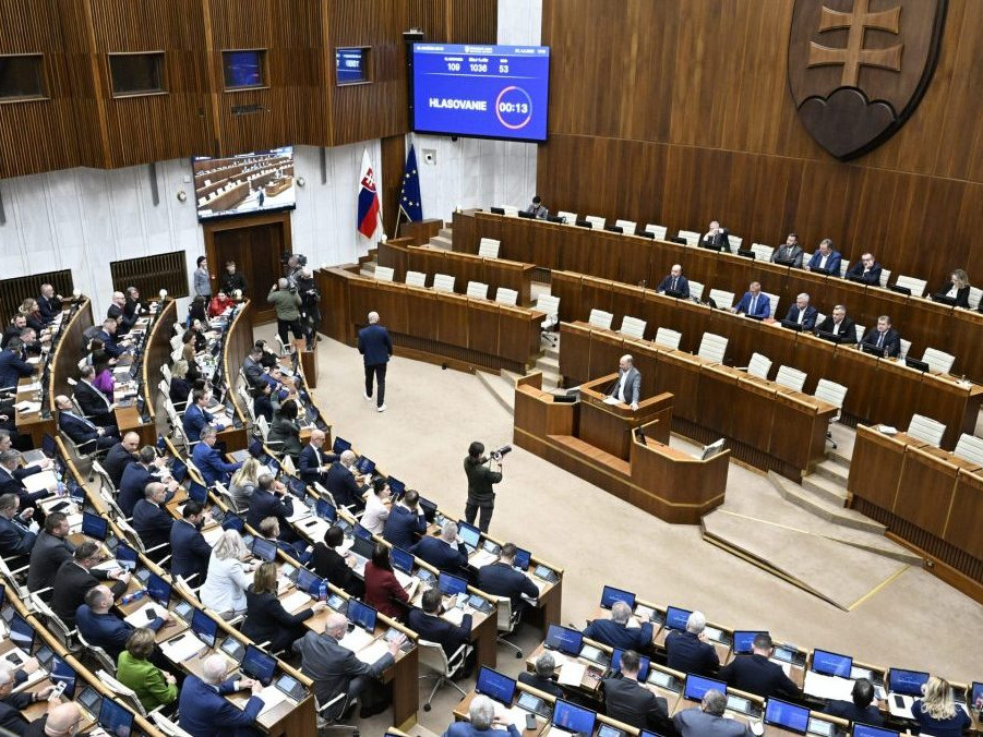 Plénum Národnej rady SR.