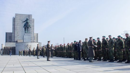 Na snímke českí vojaci.