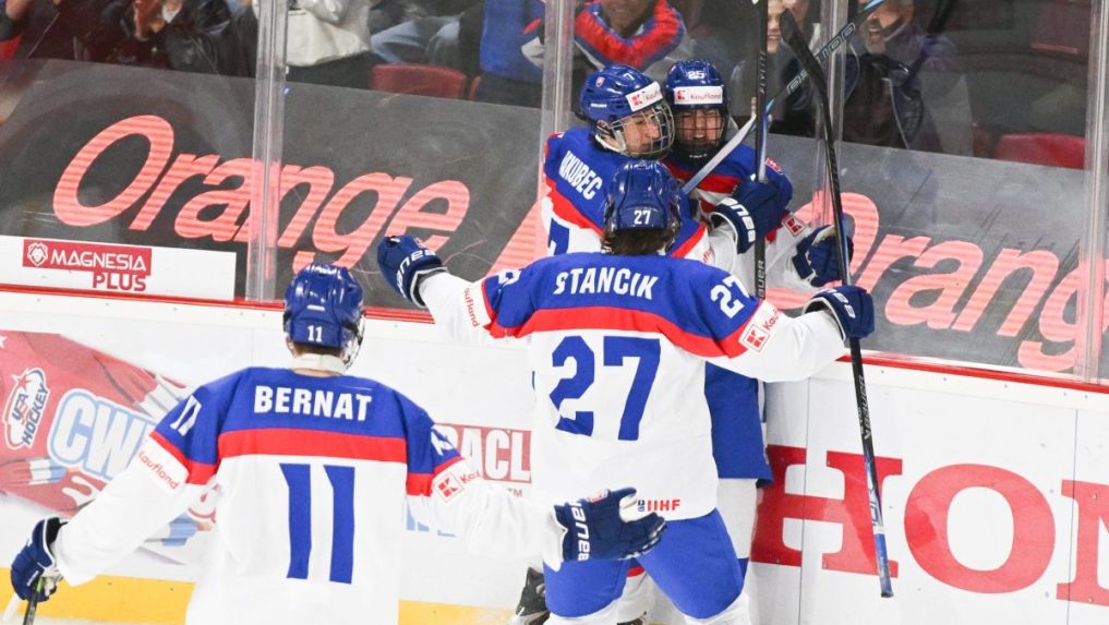 Historické víťazovo, obrovský skalp: Mladí Slováci zdolali favorizovanú Kanadu na úvod MS do 18 rokov