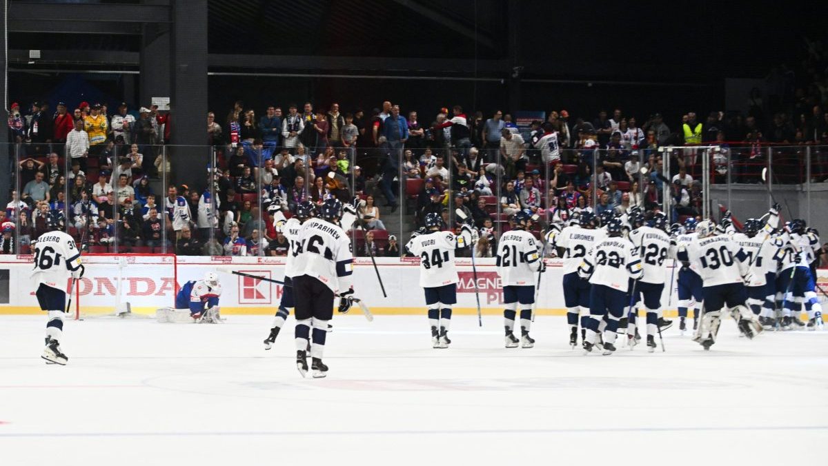 MS do 18 rokov: Slovensk&iacute; hokejisti utrpeli prv&uacute; por&aacute;žku. Rovesn&iacute;ci z F&iacute;nska ich zdolali po predĺžen&iacute;