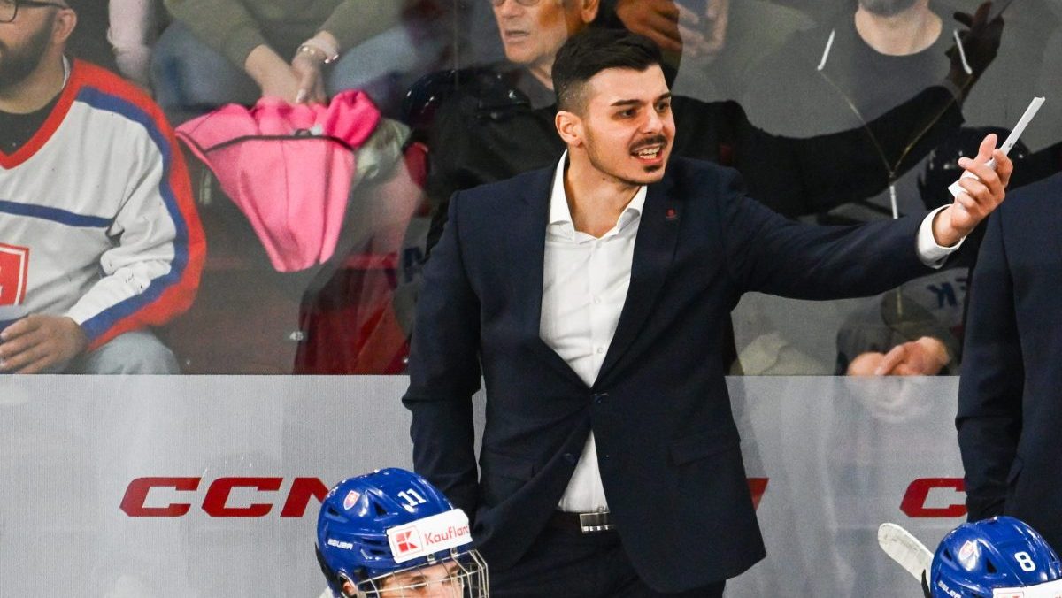 Tr&eacute;ner Dendis po postupe osemn&aacute;stky do semifin&aacute;le MS: Chalani robia v&scaron;etko pre Slovensko
