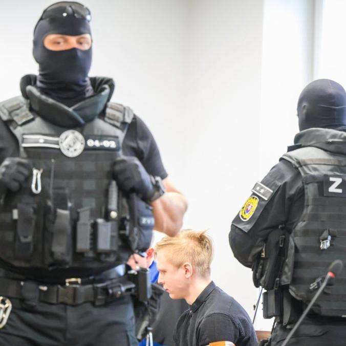 Samuel, ktorý vraždil na gymnáziu v Spišskej Starej Vsi, sa postavil pred súd