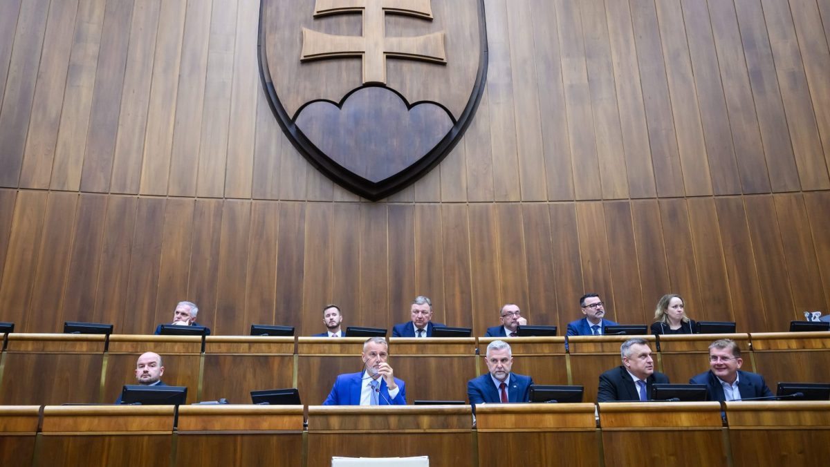 Opoz&iacute;cia hovor&iacute; o &uacute;sil&iacute; umlčať kaj&uacute;cnikov, v&iacute;ta v&yacute;hrady gener&aacute;lnej prokurat&uacute;ry k zmen&aacute;m Trestn&eacute;ho poriadku