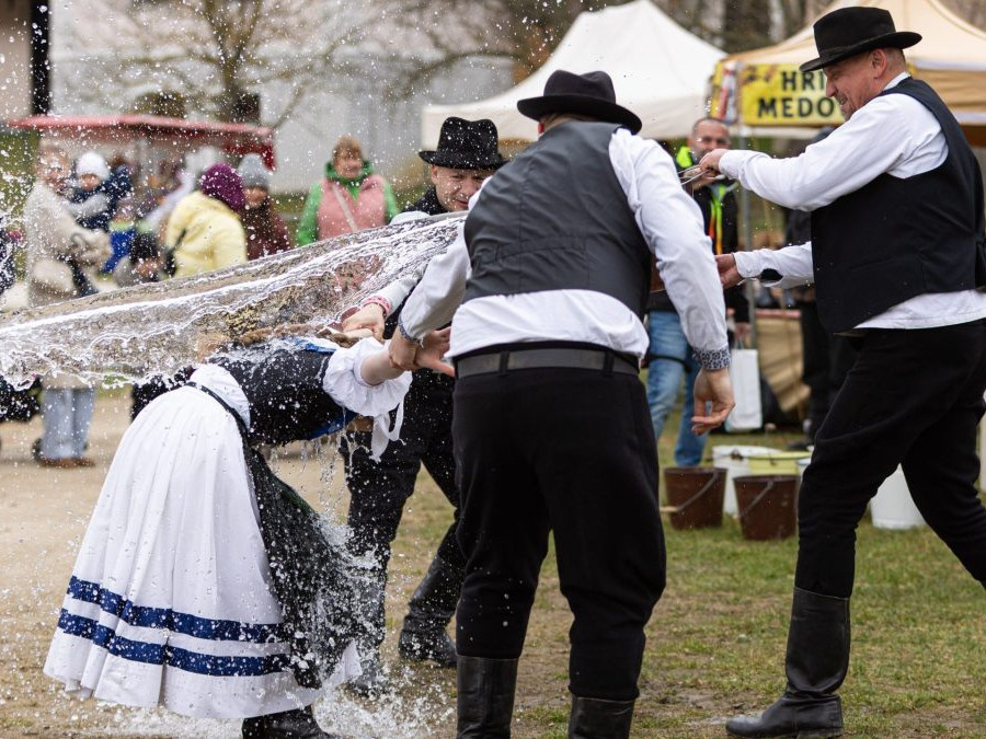 šibačka a oblievačka