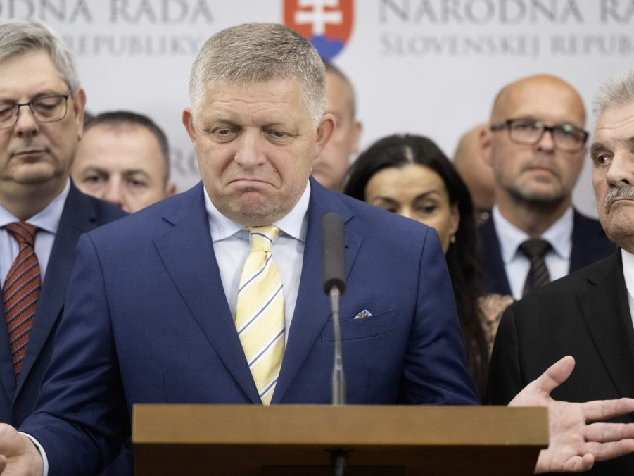 Premiér SR Robert Fico (Smer-SD).