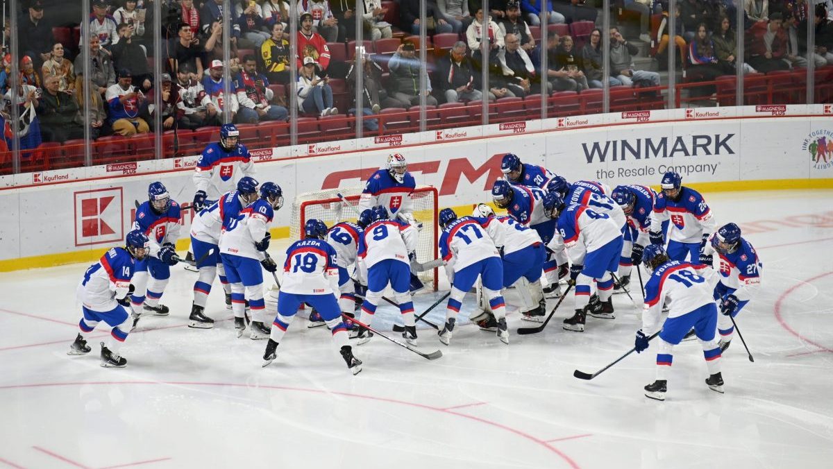 Kompletn&yacute; &scaron;tvrťfin&aacute;lov&yacute; program na MS do 18 rokov: Slov&aacute;ci narazia na D&aacute;nsko