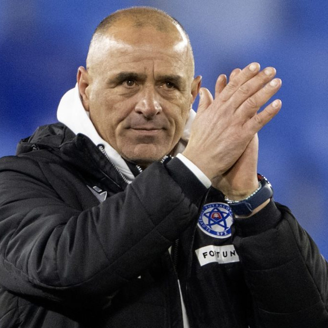 Tréner slovenskej reprezentácie Francesco Calzona.