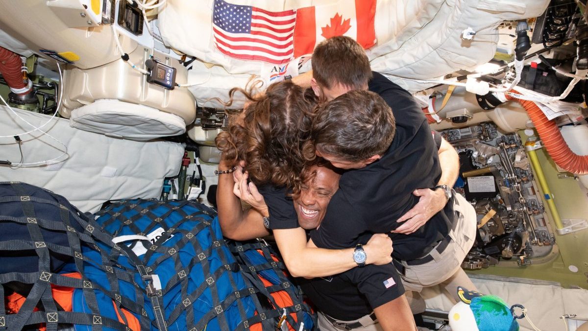 Z t&yacute;ch pohľadov behal mr&aacute;z po chrbte: Astronauti misie Artemis II op&iacute;sali najsilnej&scaron;ie dojmy z putovania vesm&iacute;rom