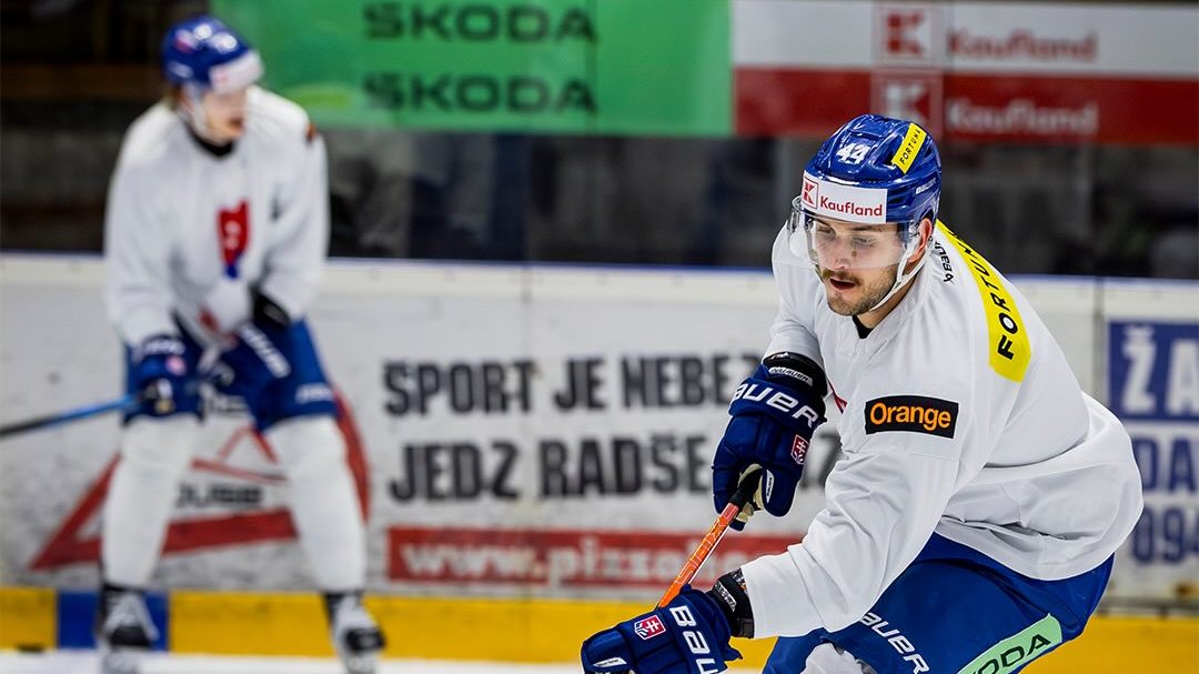 Slov&aacute;ci začn&uacute; pr&iacute;pravu na MS 2026 z&aacute;pasmi so &Scaron;vajčiarmi. Orsz&aacute;gh d&aacute; &scaron;ancu aj debutantom