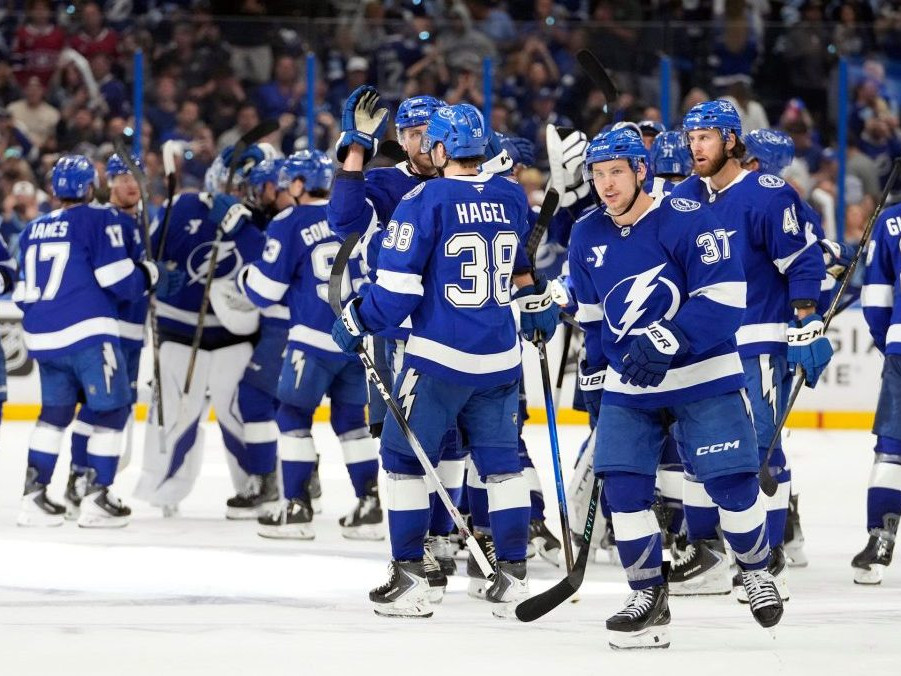 Na snímke hokejisti Tampy Bay.