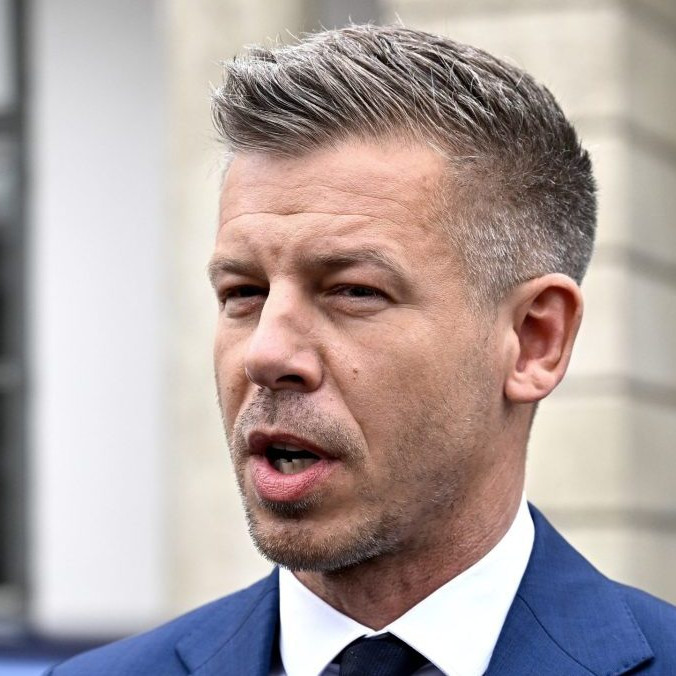 Na snímke Péter Magyar.