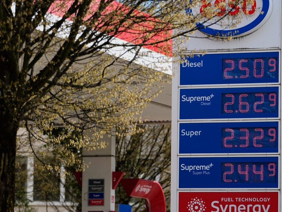 Na snímke ceny pohonných hmôt na čerpacej stanici v Mníchove.