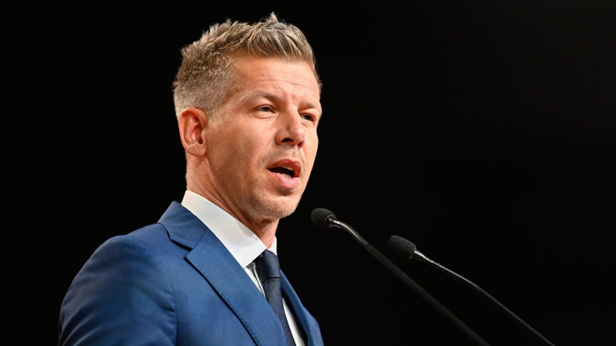 P&eacute;ter Magyar chce reformovať verejnopr&aacute;vne m&eacute;di&aacute;, vysielanie by sa malo pozastaviť