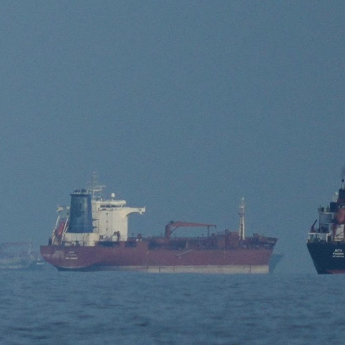 tankery v Hormuzskom prielive