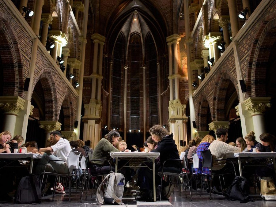 Aktivity účastníkov nútia na chvíľu spomaliť.