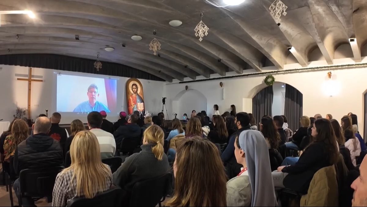 Vojna je sk&uacute;&scaron;kou fyzick&yacute;ch aj duchovn&yacute;ch s&iacute;l: Na Ukrajine sa mnoh&iacute; ľudia obracaj&uacute; na vieru, in&iacute; ju zasa str&aacute;caj&uacute;