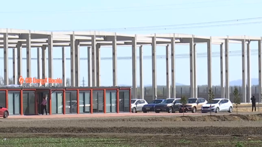 Výstavba baterkárne v Šuranoch.