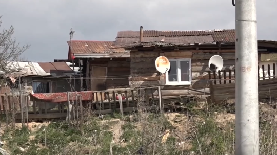 Nelegálna stavba v obci Torysa, ktorú obec nemôže zbúrať.