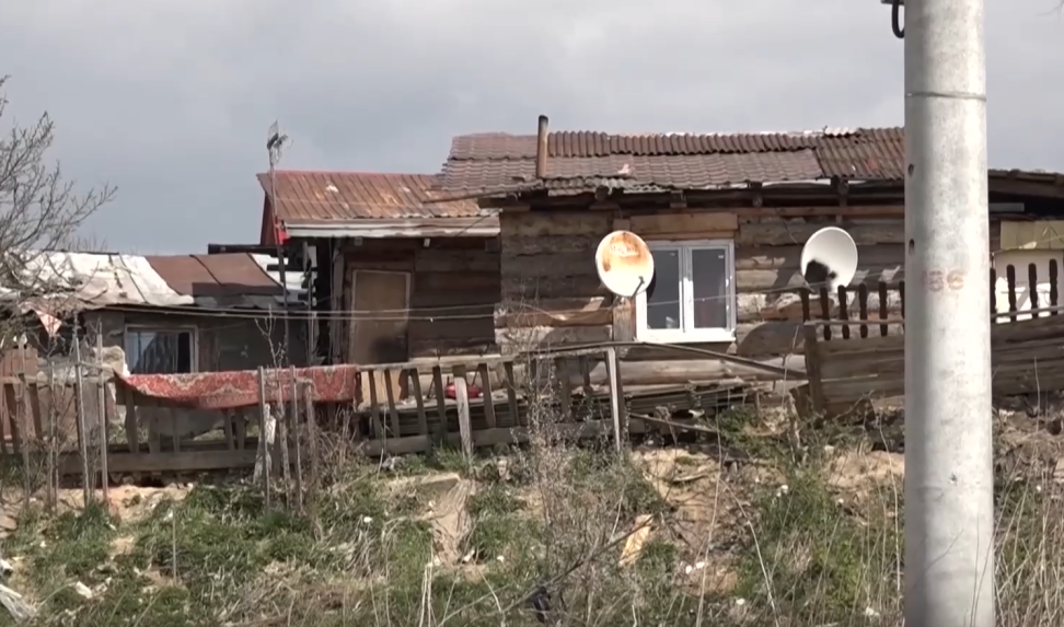 Nelegálna stavba v obci Torysa, ktorú obec nemôže zbúrať.