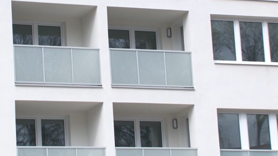 Päťposchodovú bytovku v centre Vrútok postavila súkromná firma.