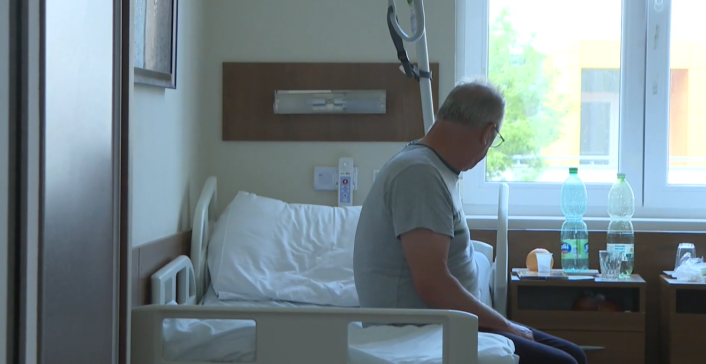 Zdravotn&iacute;ctvu ch&yacute;baj&uacute; lek&aacute;ri pre seniorov. Rezort v&scaron;ak tvrd&iacute;, že chyst&aacute; rie&scaron;enie