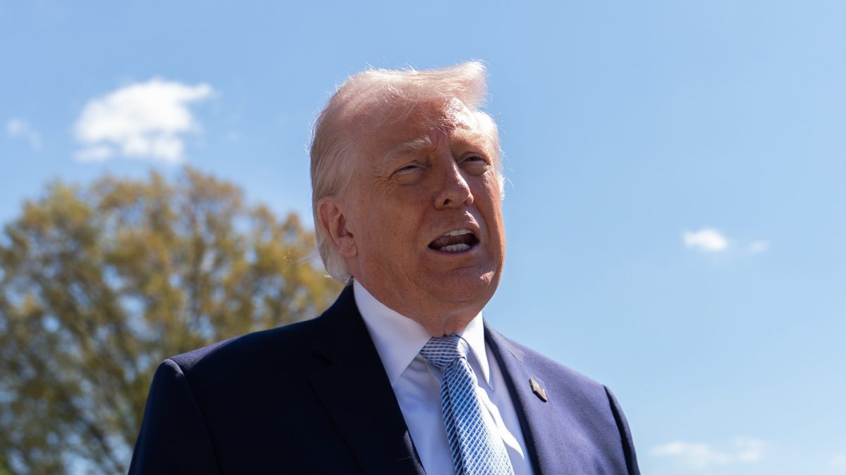 Ir&aacute;n, USA a ich spojenci s&uacute;hlasili s okamžit&yacute;m pr&iacute;mer&iacute;m, Trump ho podmieňuje otvoren&iacute;m Hormuzsk&eacute;ho prielivu