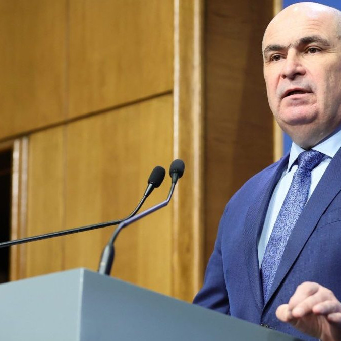 Na snímke rumunský premiér Ilie Bolojan.