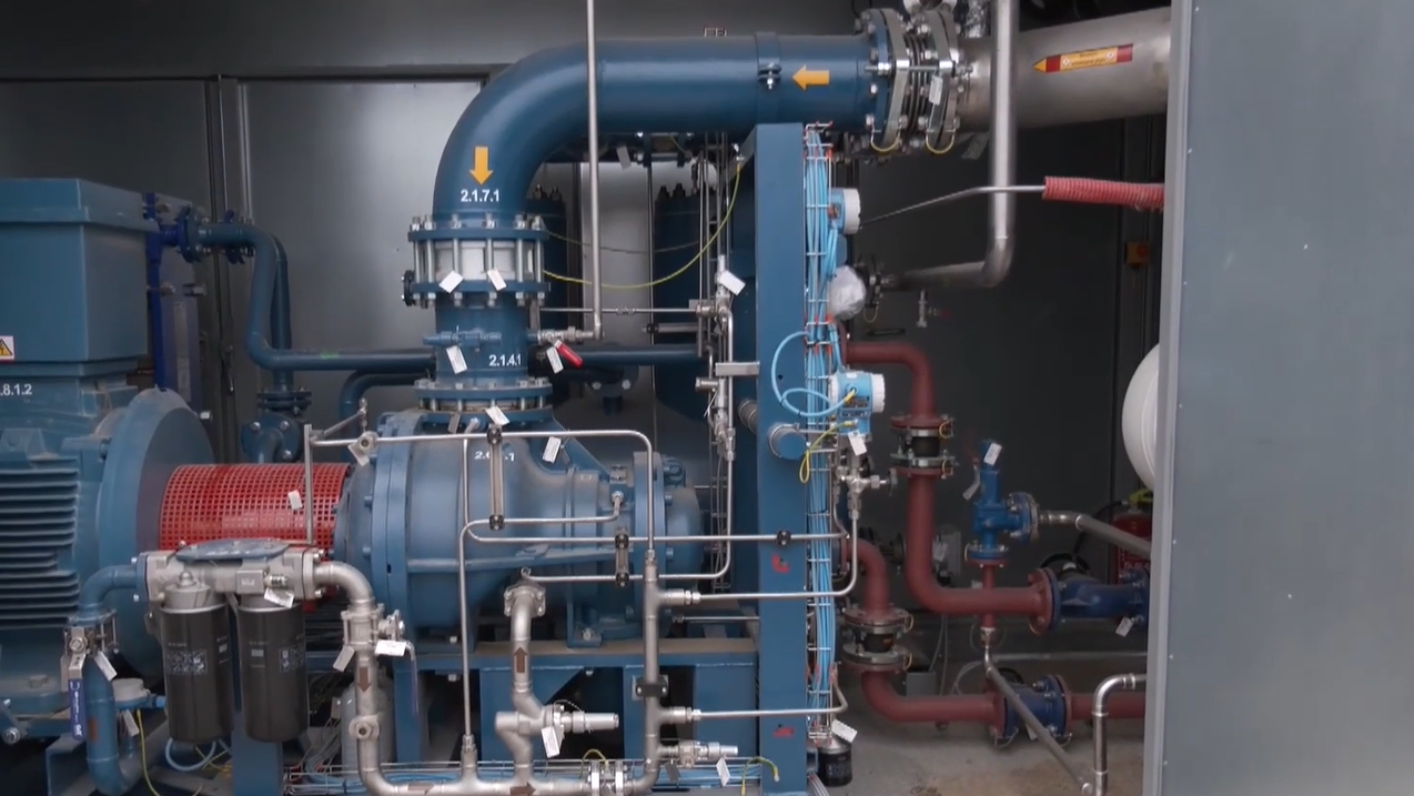 Energetick&yacute; zdroj bud&uacute;cnosti: Pri Rimavskej Sobote otvorili stanicu na v&yacute;robu biomet&aacute;nu