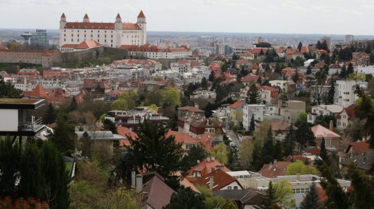 Na ilustračnej snímke pohľad na Bratislavu.