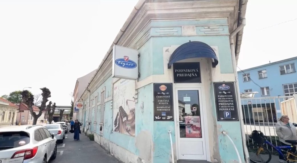 Na ilustračnej snímke podniková predajňa Figaro.