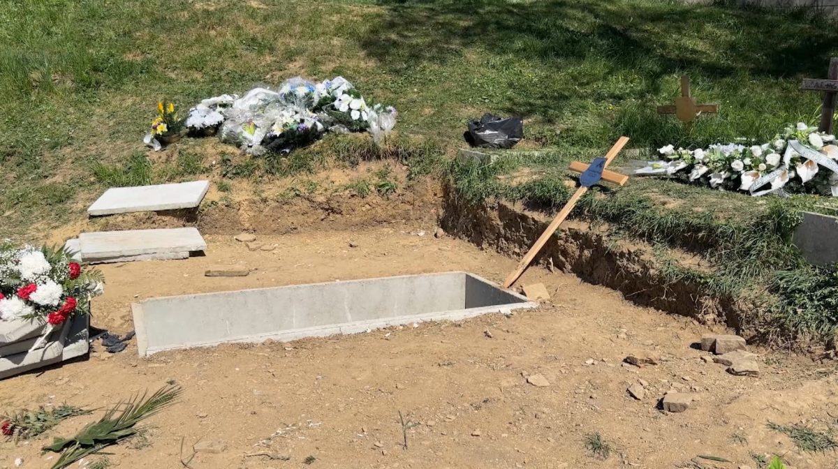 Buchot a klopanie z hrobu vydesilo ľud&iacute; z obce na Spi&scaron;i: Pohrebn&aacute; služba m&aacute; pre z&aacute;hadn&eacute; zvuky vysvetlenie