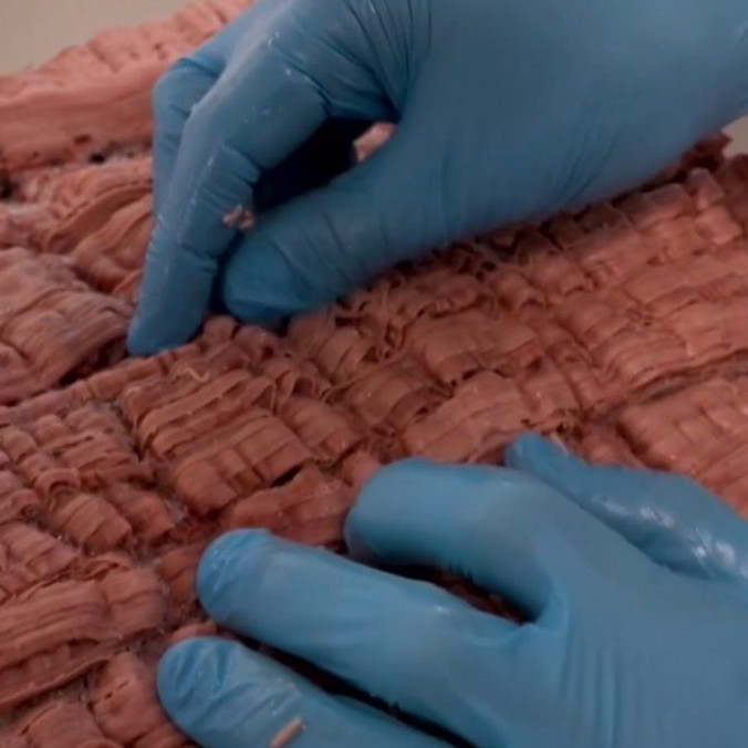 Na snímke mleté hybridné mäso.