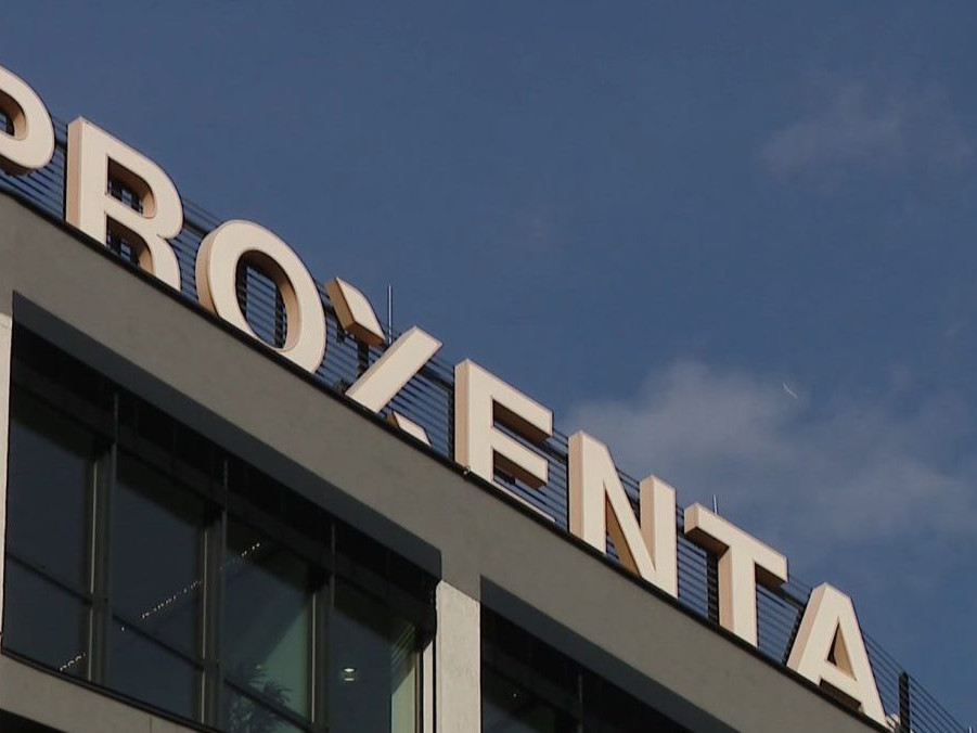 Proxenta lákala ľudí na investície do výroby cukroviniek na Kube.