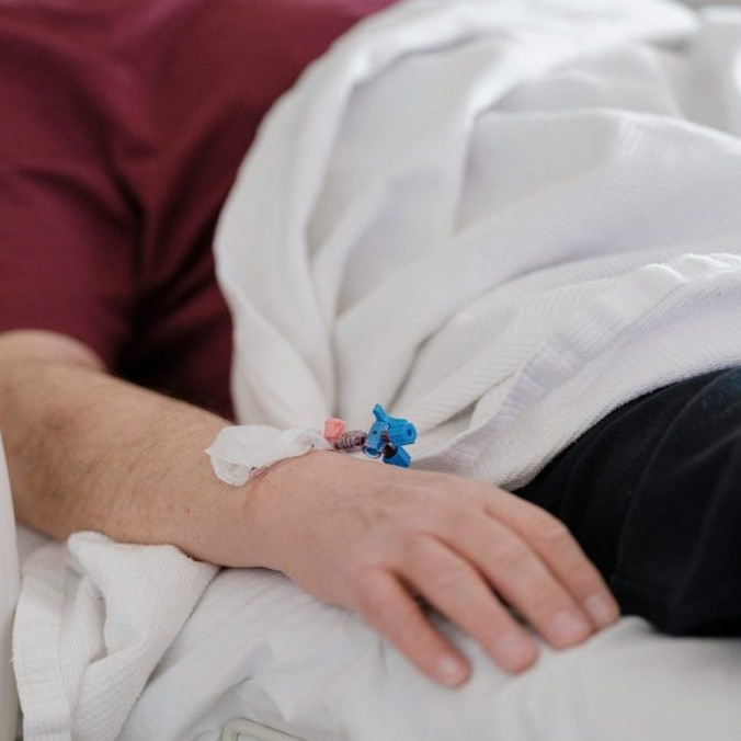 Na ilustračnej snímke pacient v nemocnici.