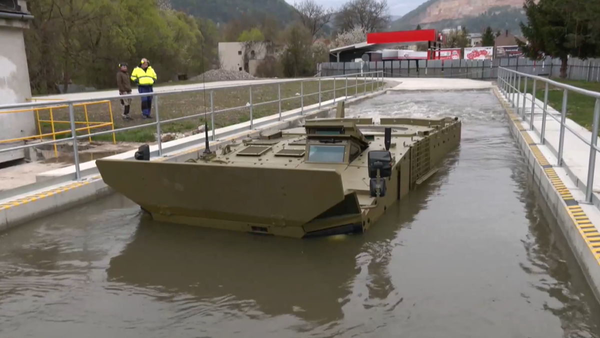 STVR nahliadla do v&yacute;roby obrnen&yacute;ch transport&eacute;rov Patria. Ak&eacute; testy musia absolvovať?