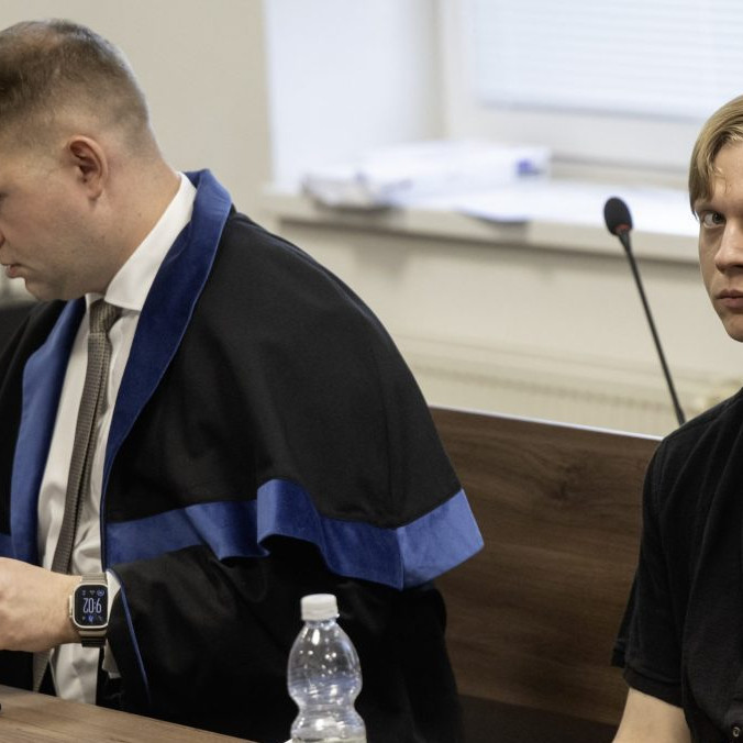 Na snímke Samuel S. počas pojednávania.