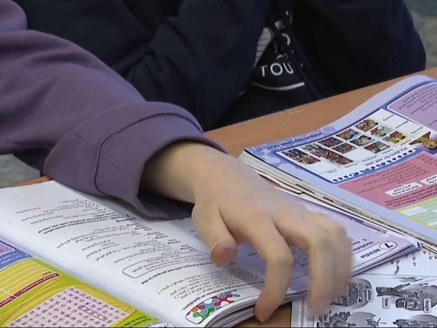 Na ilustračnej snímke žiačka.