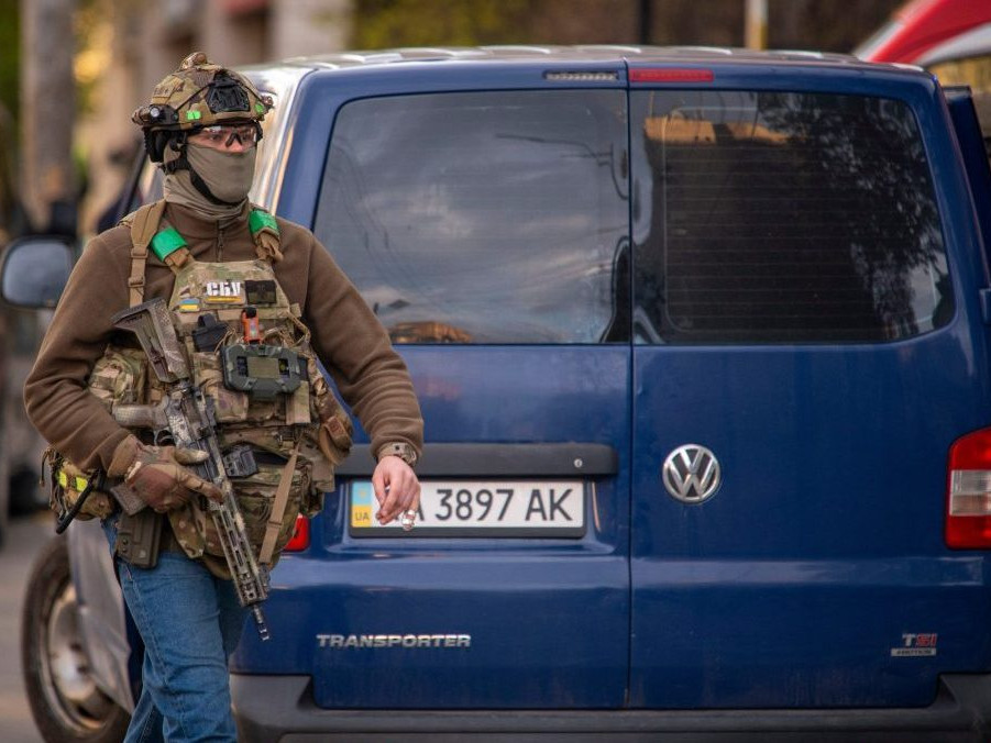 Policajt na mieste činu.