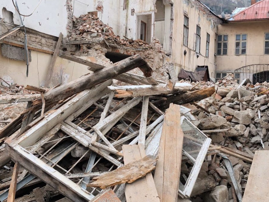 Zbúranú pamiatku v Trenčíne má jej majiteľ postaviť nanovo. Použiť však musí tehly, ktoré ostali po zborení