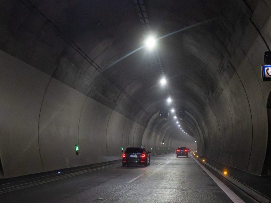 Na ilustračnej snímke tunel Višňové.