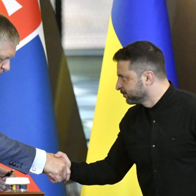 Robert Fico sa stretol s Volodymyrom Zelenským.