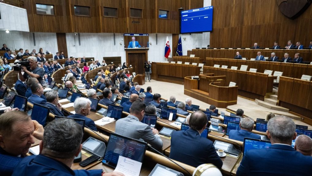 Rokovanie Národnej rady SR.