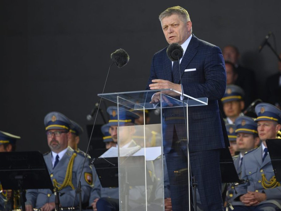 Predseda vlády SR Robert Fico počas príhovoru
