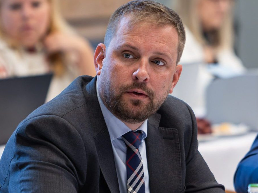 Na snímke minister zdravotníctva Kamil Šaško (Hlas-SD).