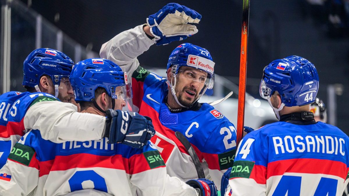 Program siedmeho dňa MS 2026: Slov&aacute;kov čak&aacute; d&ocirc;ležit&yacute; duel s D&aacute;nskom, favoriti si chc&uacute; udržať stopercentnosť