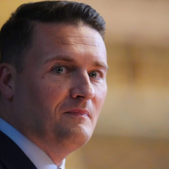 Bývalý britský minister zdravotníctva Wes Streeting.